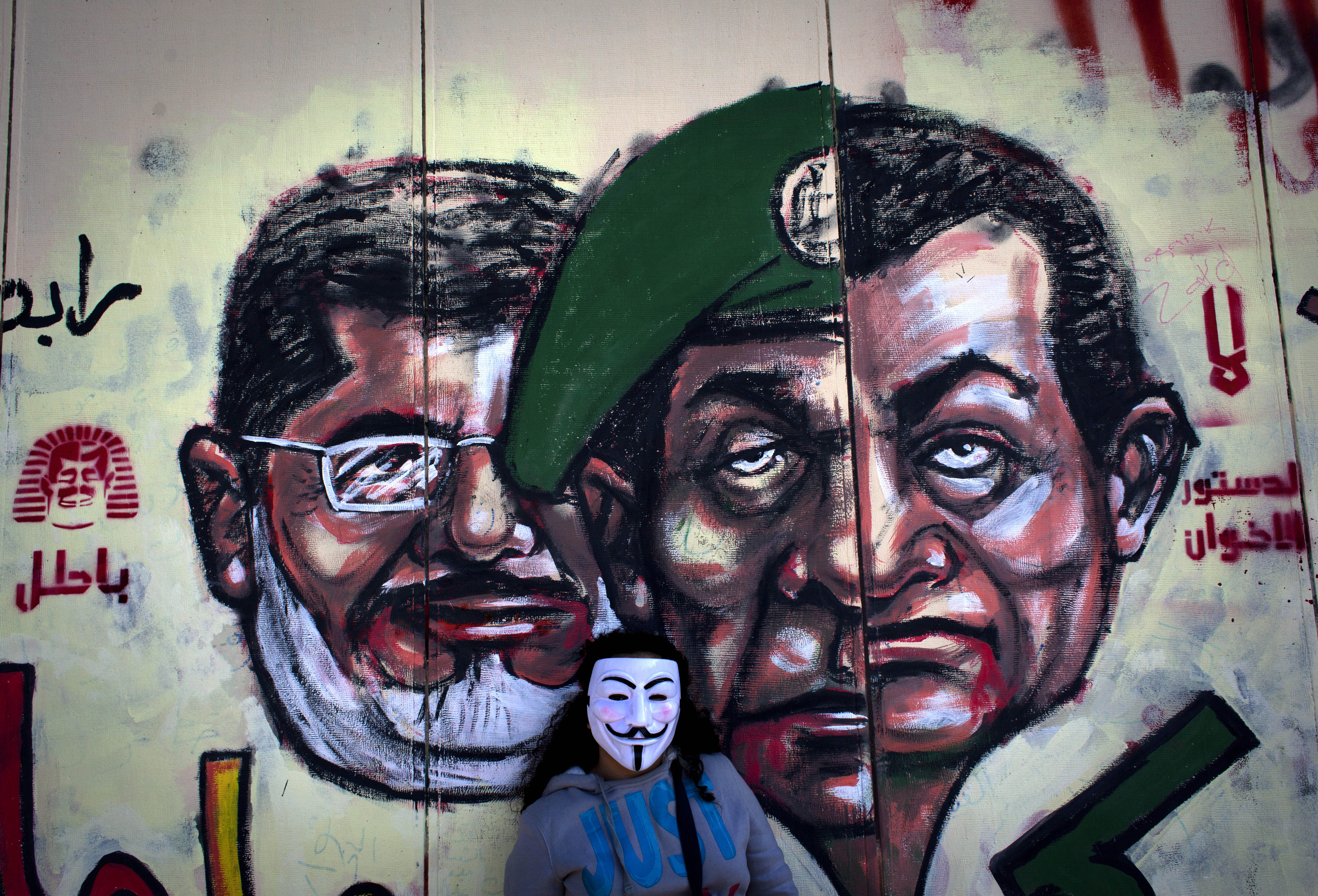 Επικίνδυνο αδιέξοδο στην Αίγυπτο, «δεν θα ανεχθούμε βία» προειδοποιεί ο στρατός